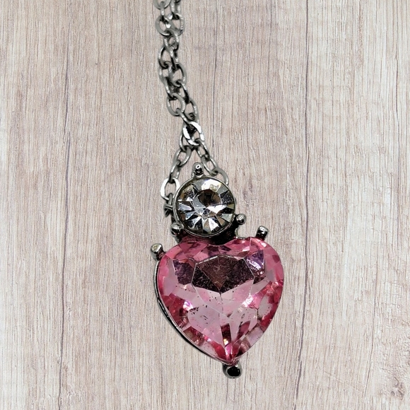 Elegant Pink Heart Pendant Necklace - Picture 7 of 8